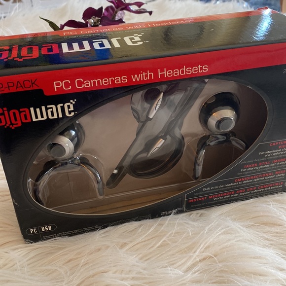 GIGA WARE 2/pack cameras with headsets - Picture 12 of 12